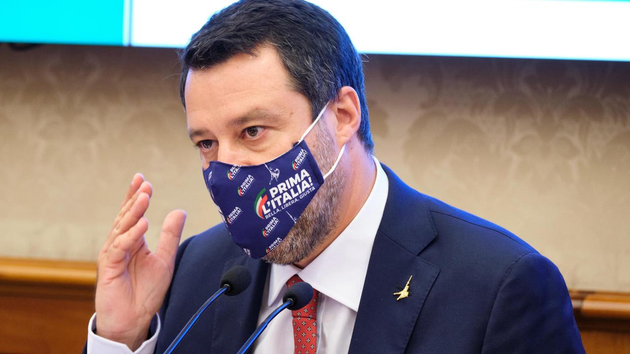 Se i politici fanno anche i virologi