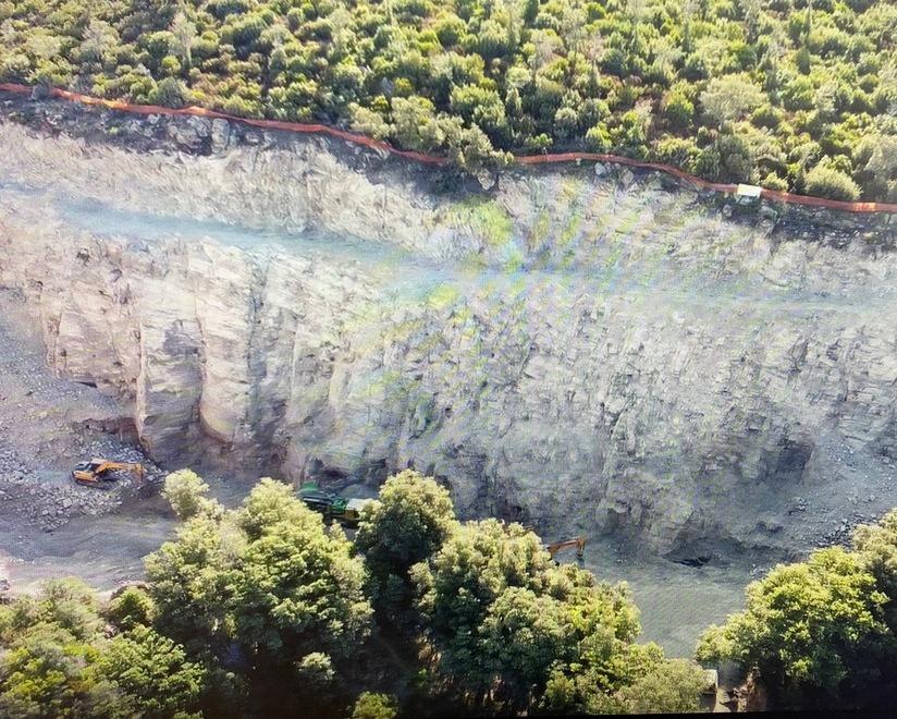Dubbi sui lavori nell’area di Cariola Gragnoli: «La cava è autorizzata?» 
