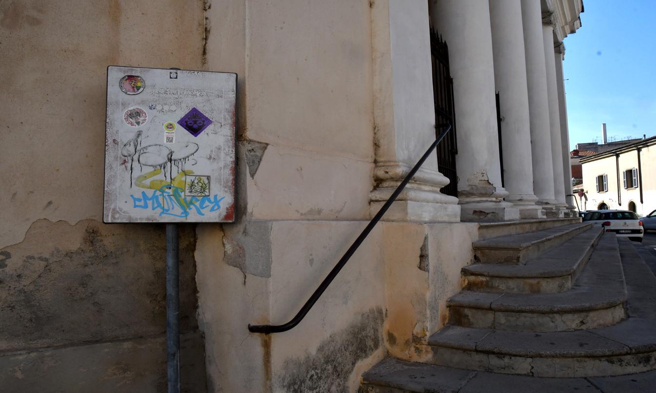 Il cartello senza più informazioni