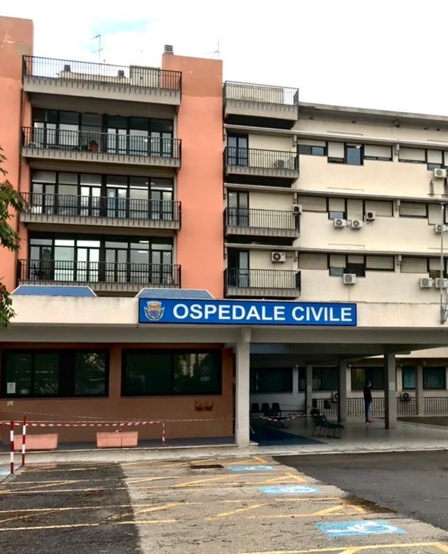  «Ospedale allo sbando senza posti e personale» 