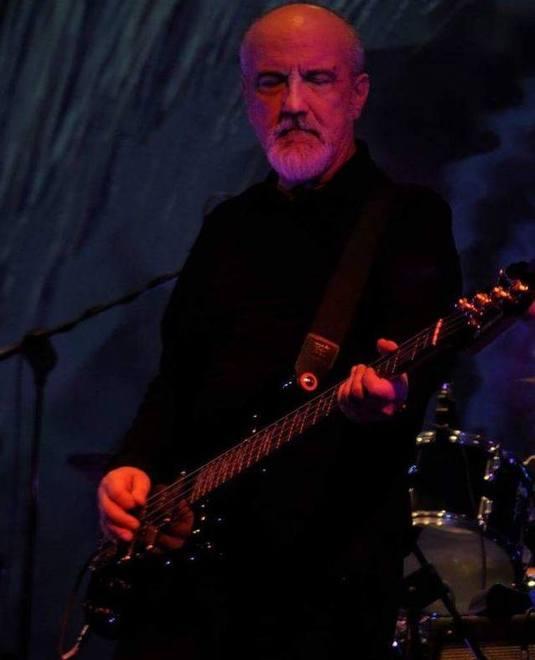 Ferrara, lutto nel mondo della musica per il bassista dei Go Flamingo 