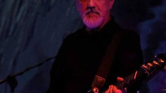 Ferrara, lutto nel mondo della musica per il bassista dei Go Flamingo
