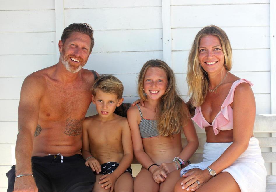 Le famiglie al mare: in 75 hanno posato per l’obiettivo di Antonio Contini 