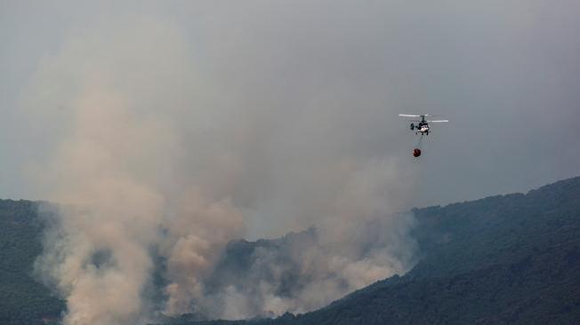 Incendio in Spagna: elicottero ha un incidente, tutti illesi