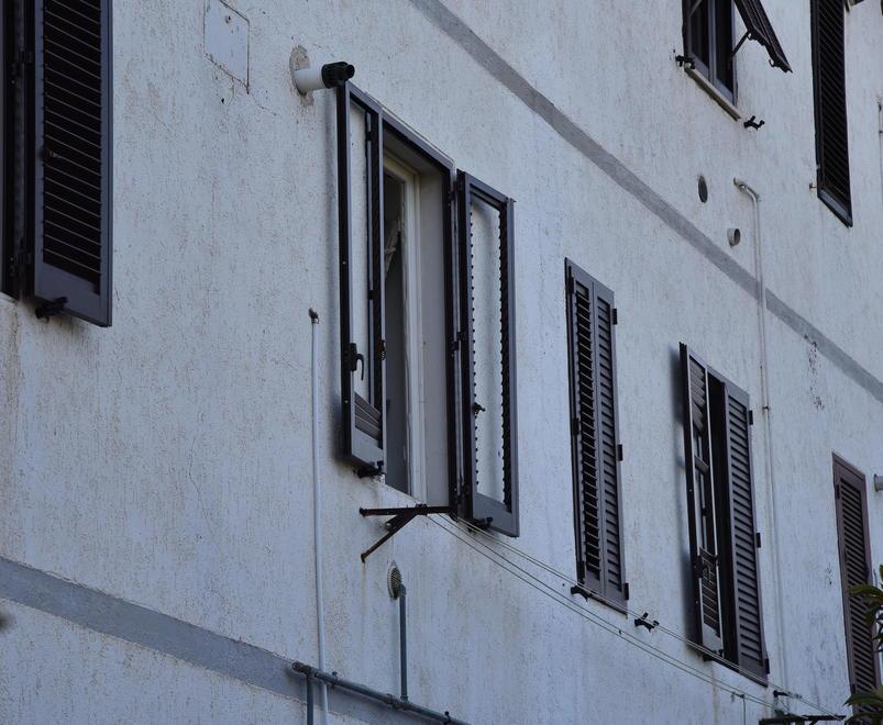 Sono entrati inquilini abusivi Sos alle forze dell’ordine 
