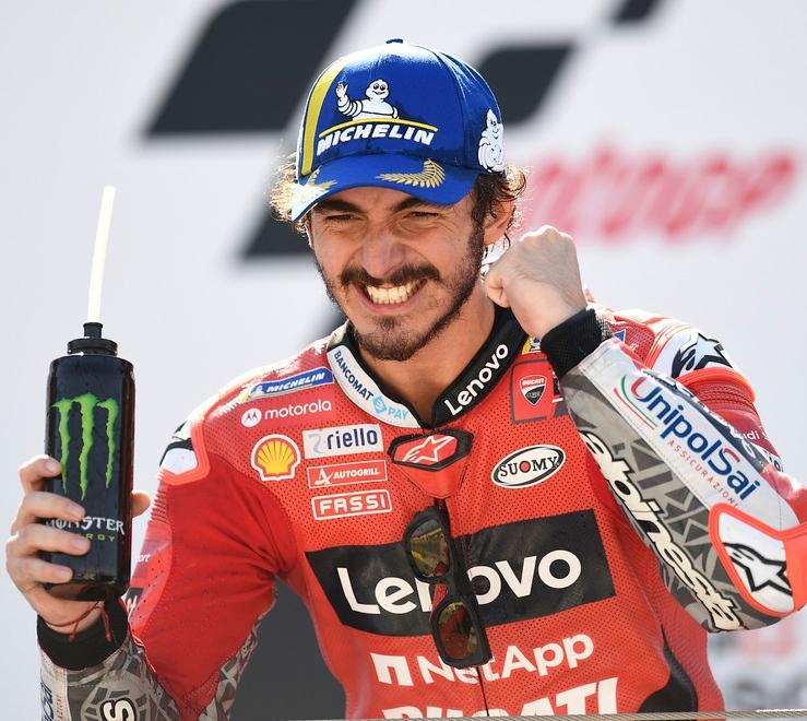Fernandez e Foggia s’impongono in Moto2 e 3