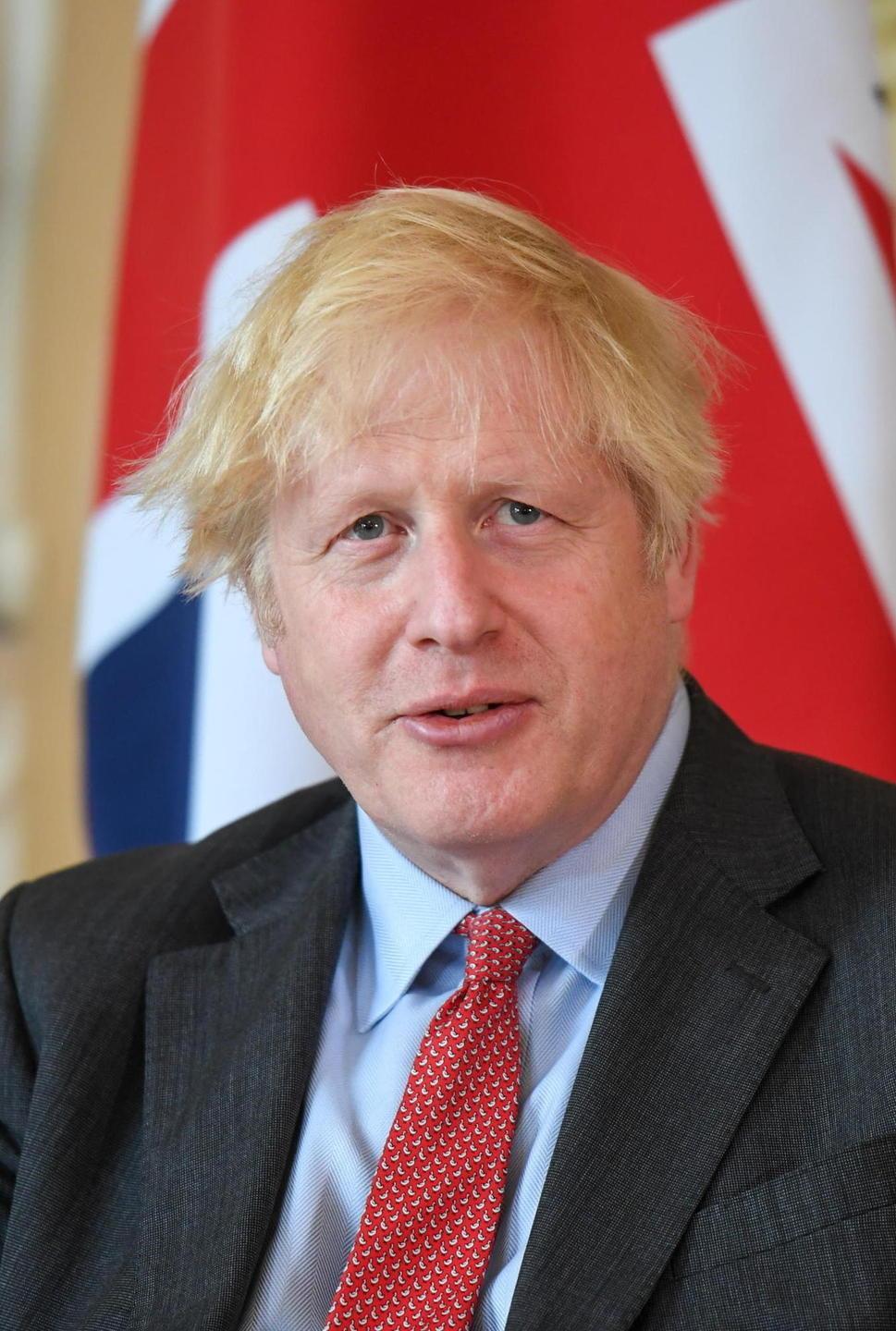Boris Johnson ci ripensa, ora la carta verde non serve più