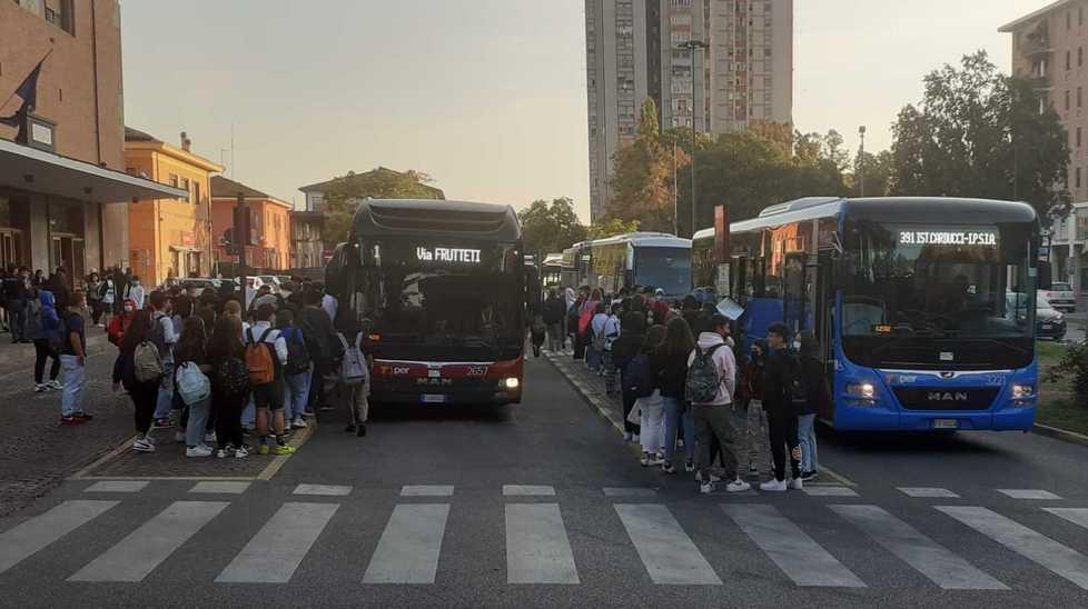 «A casa distratti, lo studio è noia. Ci alziamo prima ma meglio la scuola» 