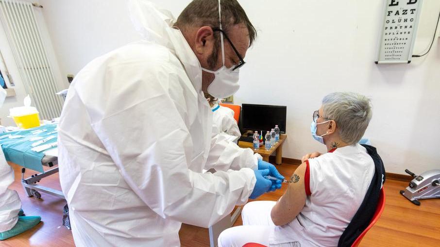 Vaccino, Asl sempre più vicina al target del 90%