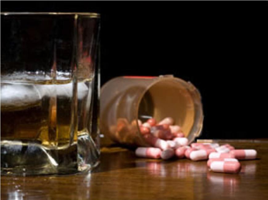 Farmaco oppioide venduto senza ricetta, farmacista fiorentino patteggia la pena dopo la morte dei turisti 