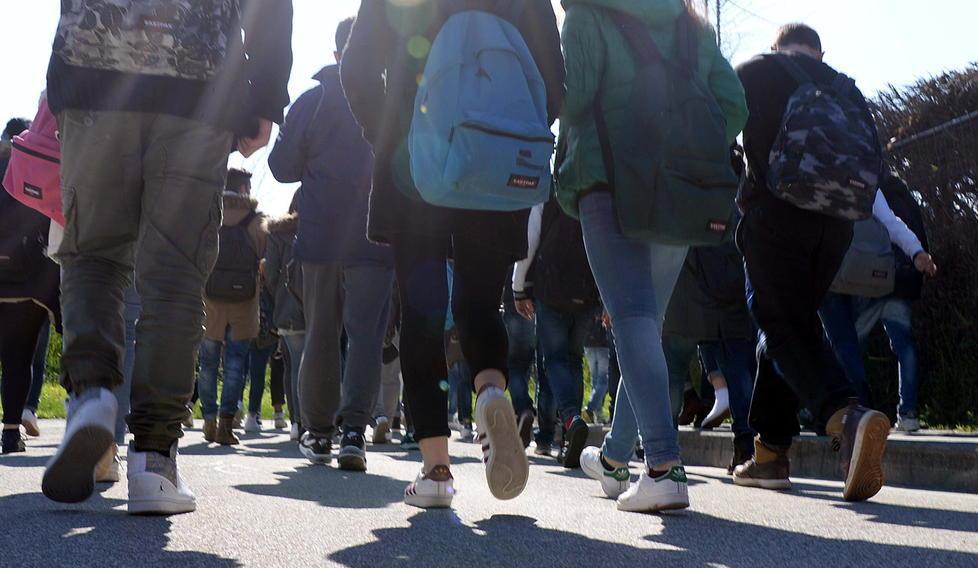 Lezioni in aula magna e laboratori e settimana corta con sei ore al giorno 