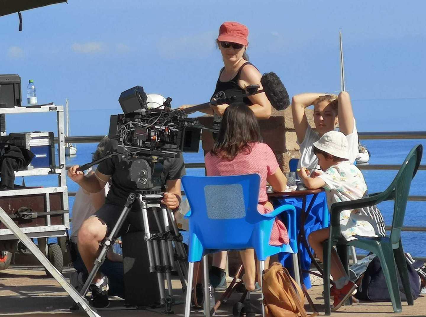 Il lungomare di Balai diventa un set 