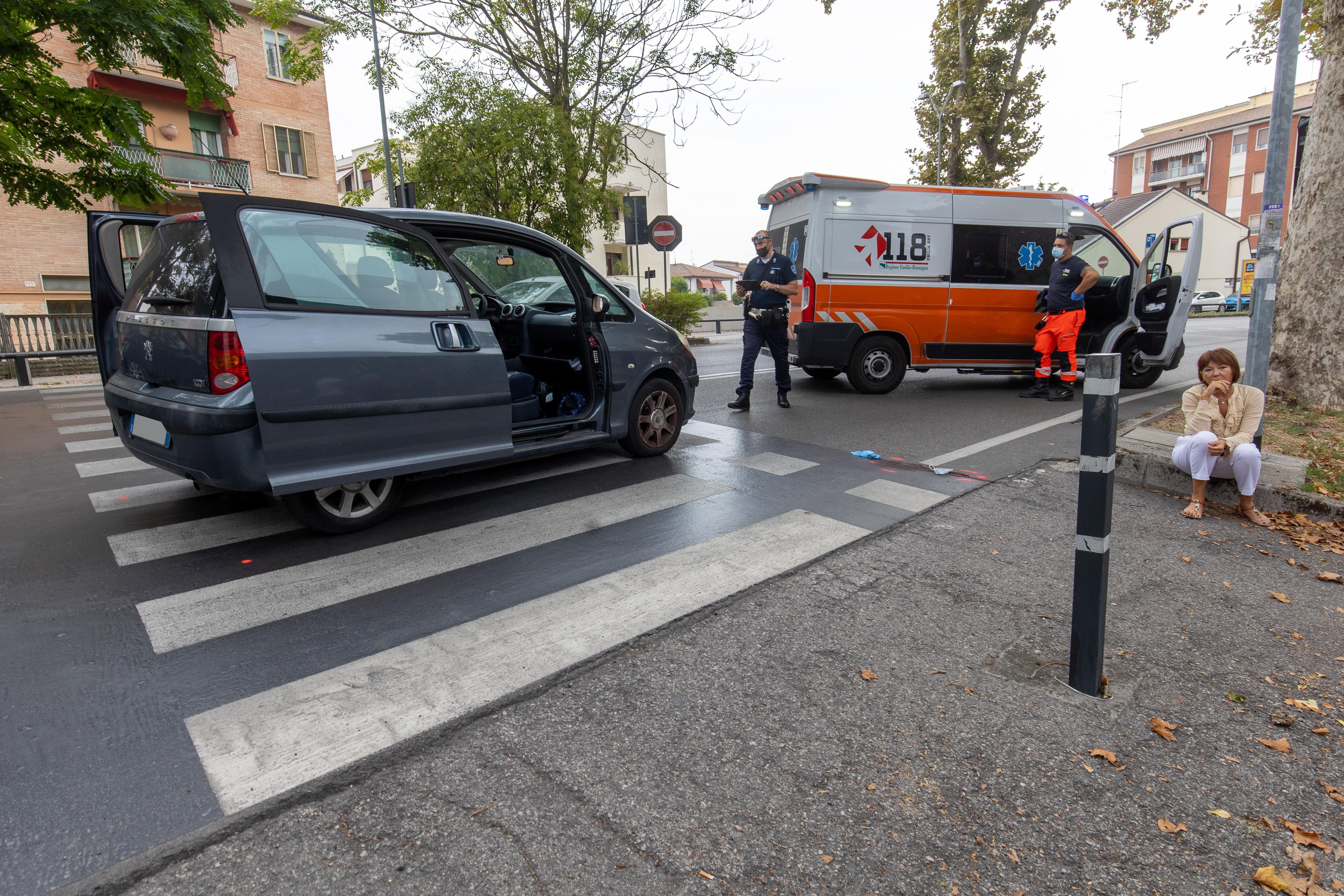 Novantenne investito al passaggio pedonale a Villa Fulvia 