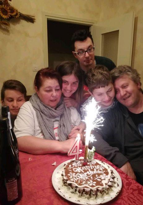 Morta a 49 anni Elena Codeluppi, cuoca e mamma di quattro figli 