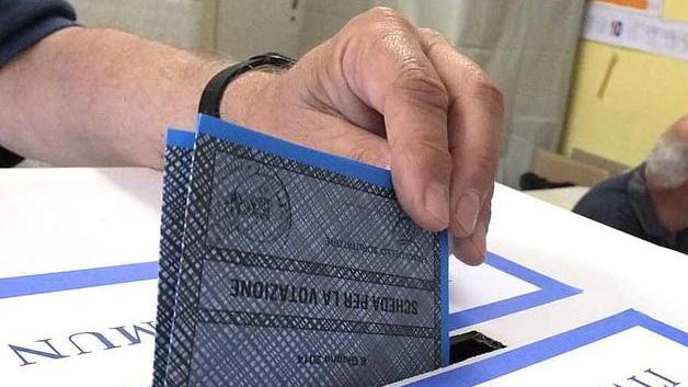 Seggi aperti domenica 3 e la mattina del 4 ottobre