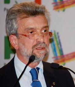 Al circolo di Viaccia intervista a Cesare Damiano
