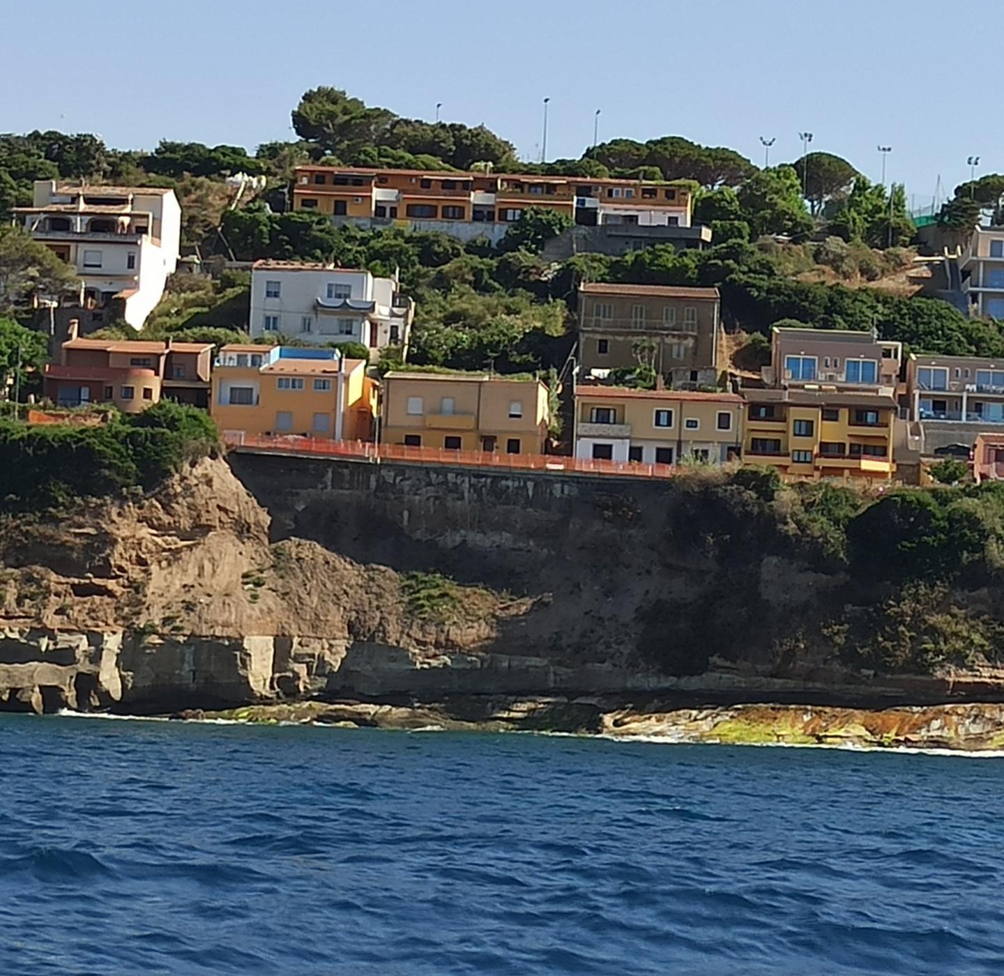 Mezzo milione per il costone franato 