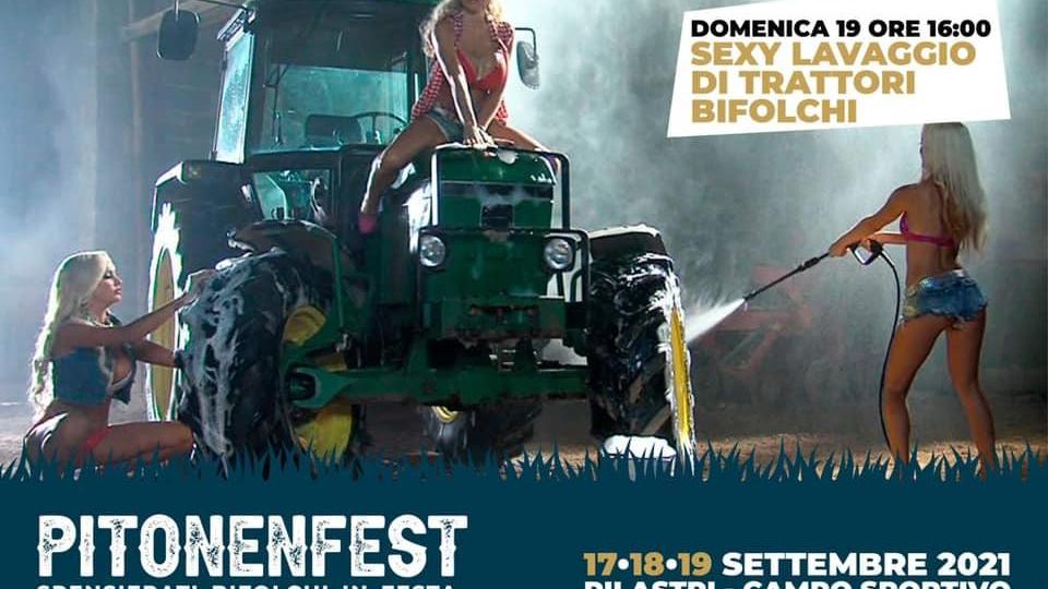 La locandina del lavaggio trattori alla Pitone fest che ha indignato l'Udi