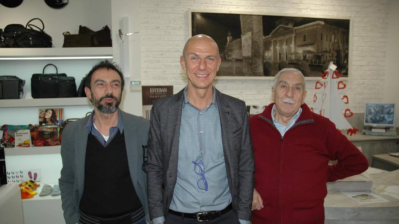 Gilioli soffia su cento candeline «È il negozio più antico in città»