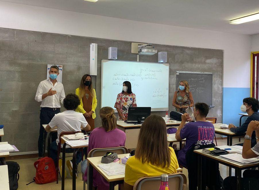Ferrari e Cresci agli alunni: «Godetevi la normalità ritrovata»