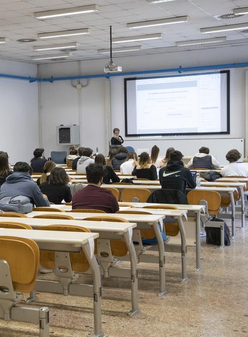 «L’università è pronta al dialogo con i contrari, ma il green pass tutela la collettività» 