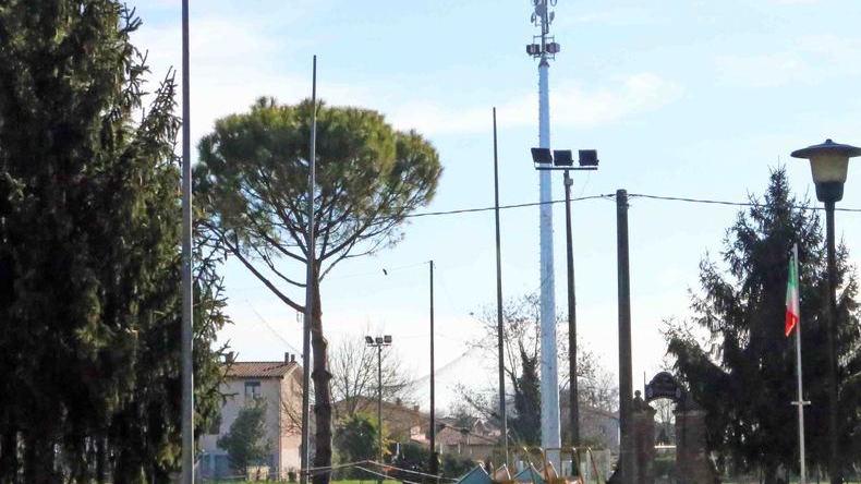 Quartesana, 500 firme contro le antenne «Ma il Comune tace»