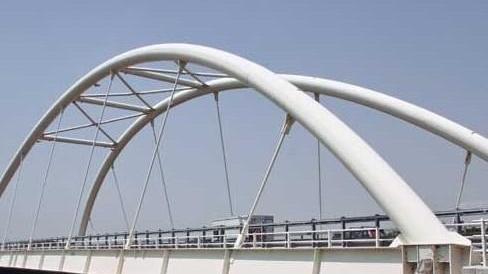 «Quel ponte vibra troppo» Agricoltori preoccupati
