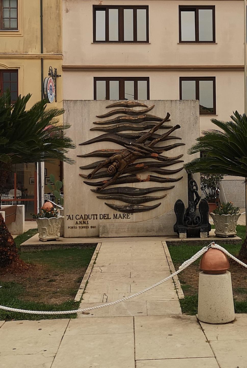 Restaurato il monumento ai Caduti del mare