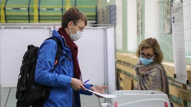 Russia: seggi aperti in tutto il Paese, si vota fino al 19