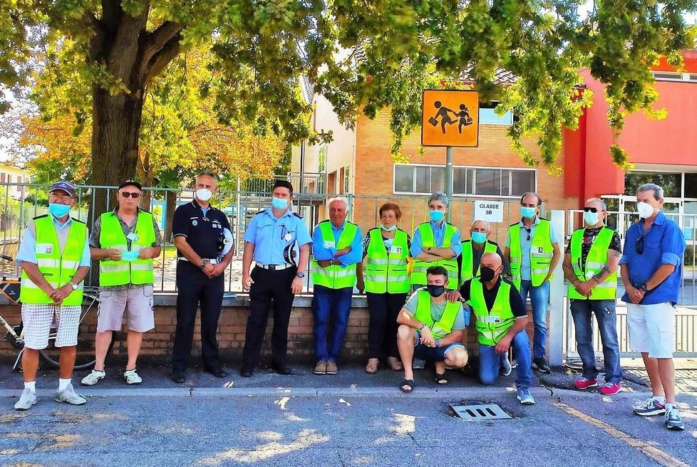 A Codifiume sono tornati i nonni vigili Bambini al sicuro all’entrata di scuola 