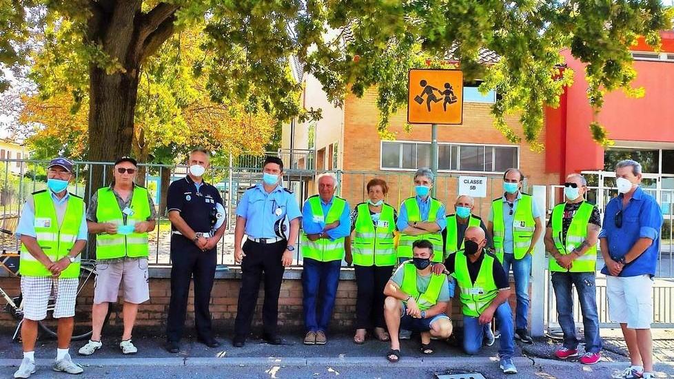A Codifiume sono tornati i nonni vigili Bambini al sicuro all’entrata di scuola