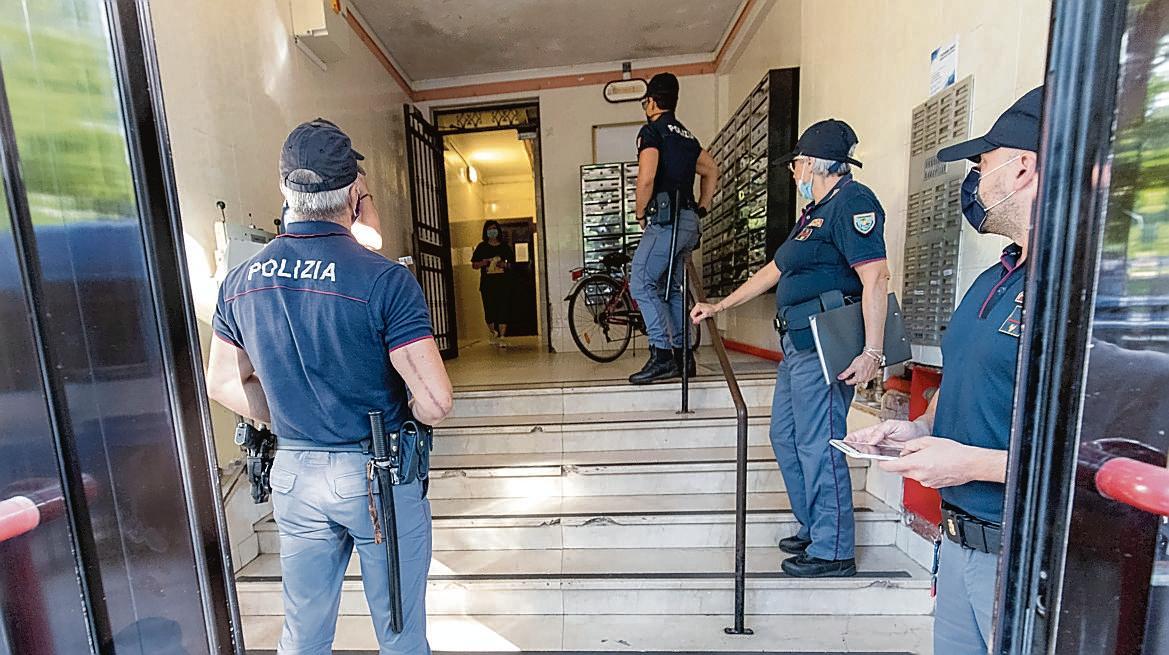 Arrestate due persone per spaccio di droga: trovati con un etto e mezzo di cocaina
