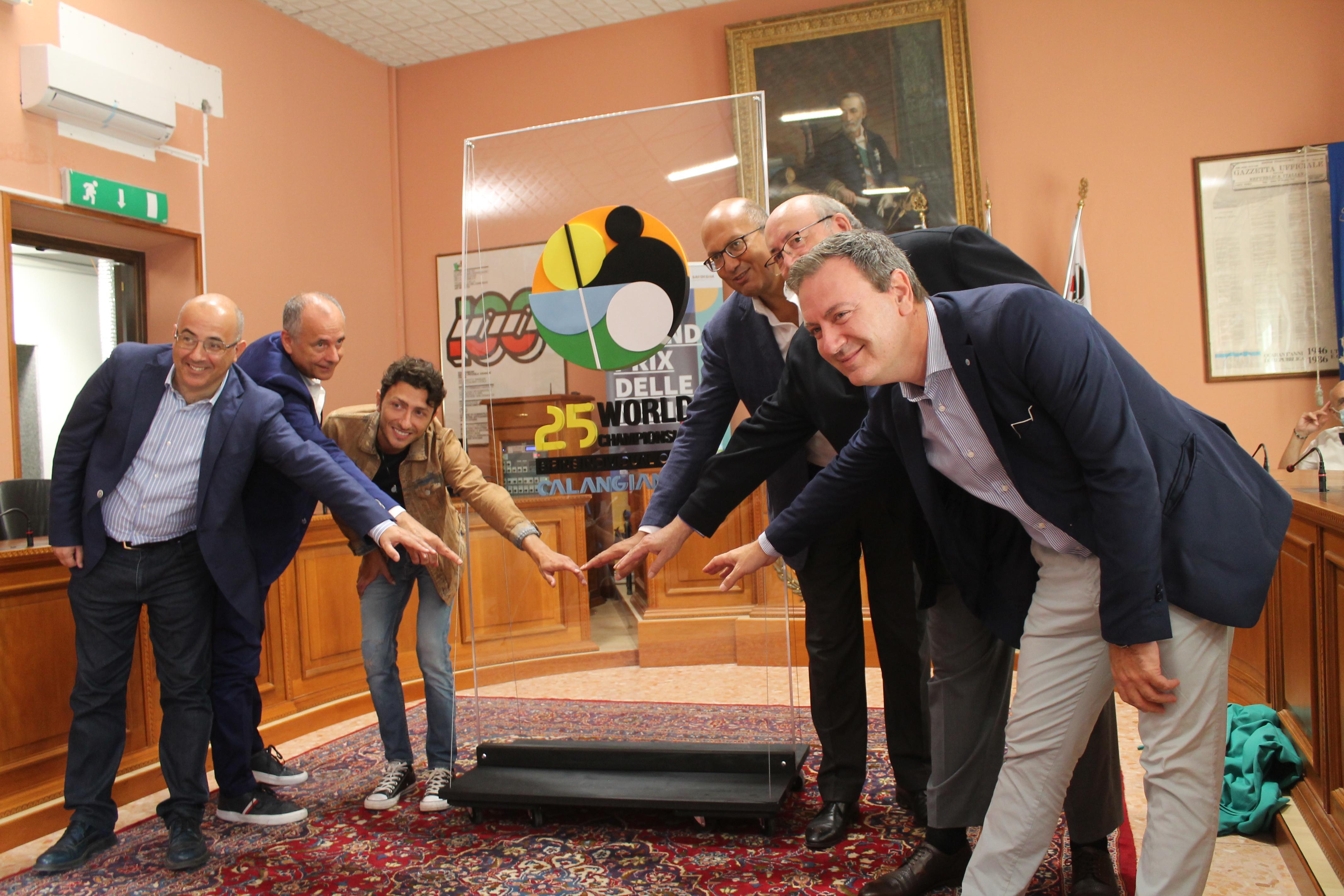 La presentazione del logo dei Mondiali di biliardo a Calangianus nel 2022