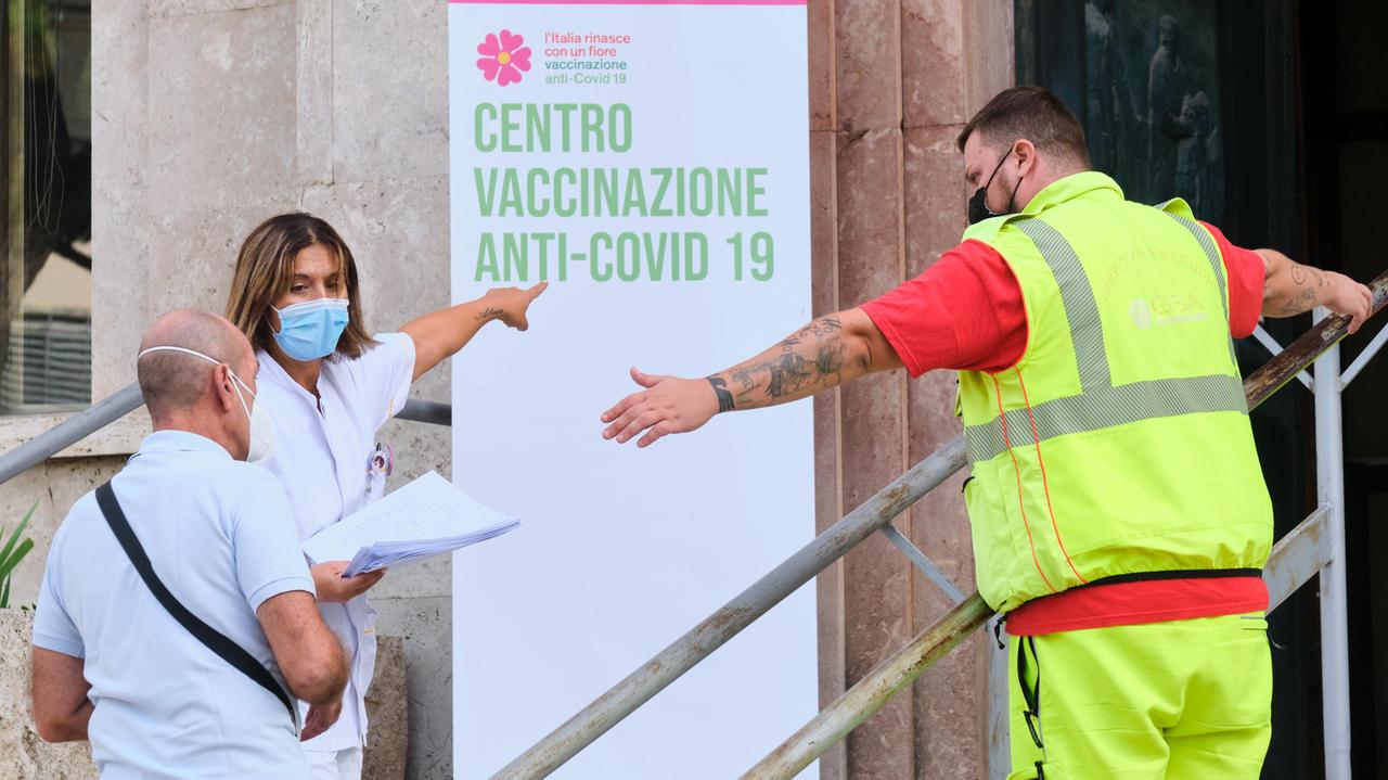Covid, stabile la situazione di positivi e ricoverati