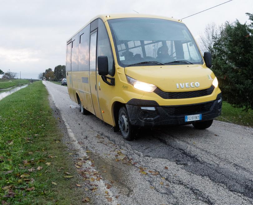 «Scuolabus negato a cinque alunni» Poi arriva la soluzione 