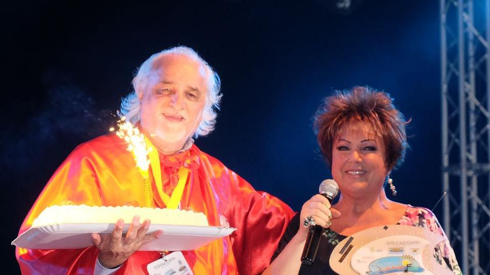 Orietta Berti stasera canta in piazza. E domani c’è Tozzi