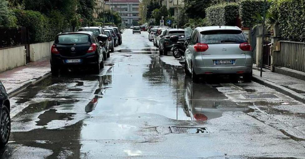 Via Bixio si allaga e da mesi Comune e Mover tacciono
