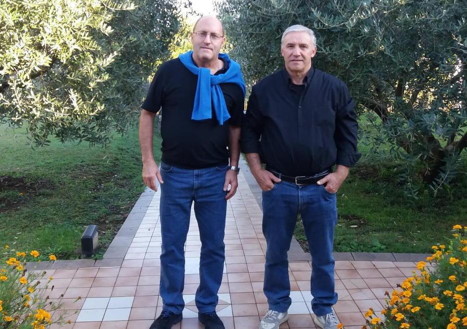Nella foto, a sinistra Emanuele Renucci e a destra Roberto Rocchiccioli di Barga