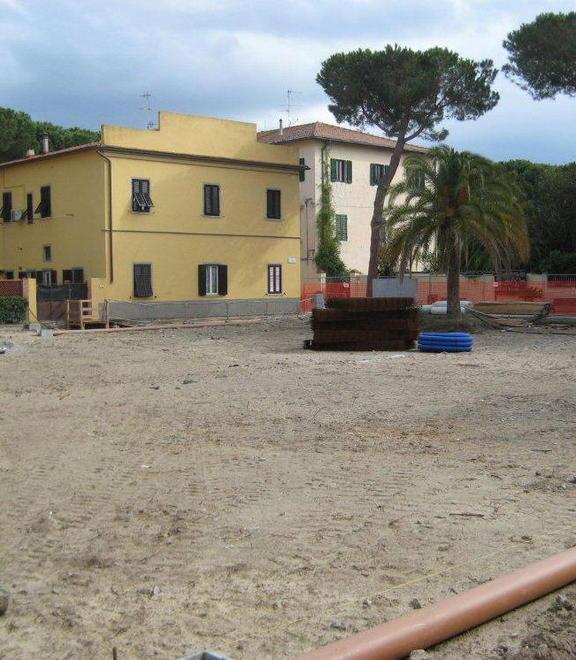 Lavori a rilento, Piazza Dante pronta solo a metà luglio