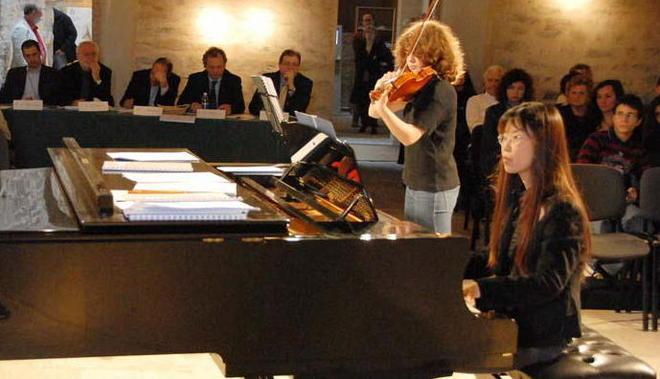 Tongiorgi al piano inaugura al Castello il “Riviera Etrusca” 