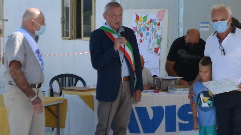 Avis poggese attiva Meritato premio al super donatore