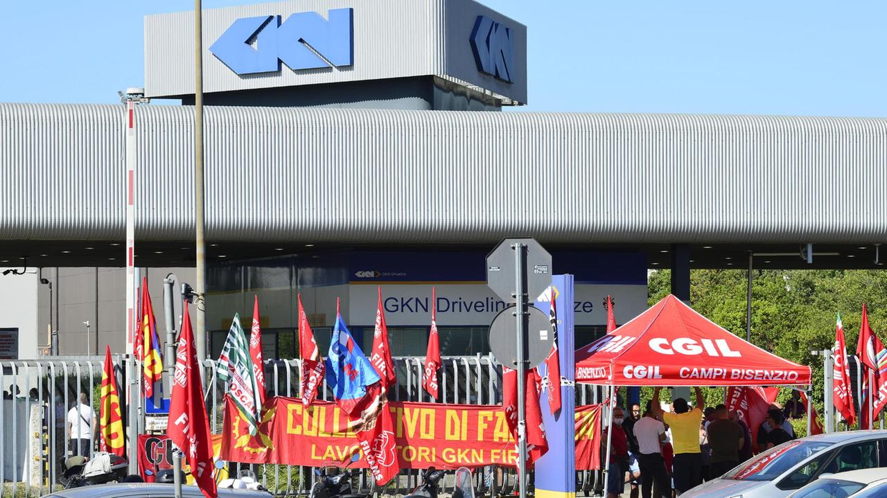 Gkn, il bivio del ricorso Fiom: c’è uno spiraglio per i licenziati