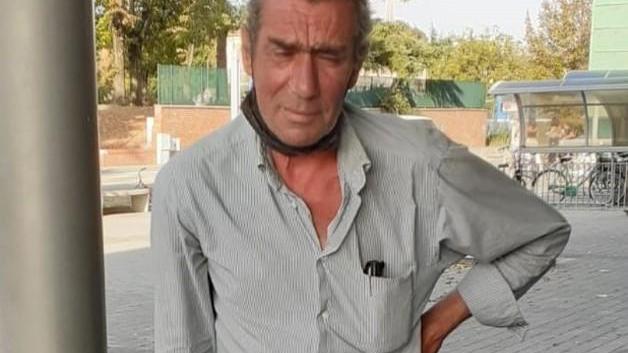 Da tre mesi sulle panchine: «Chiedo una sistemazione»