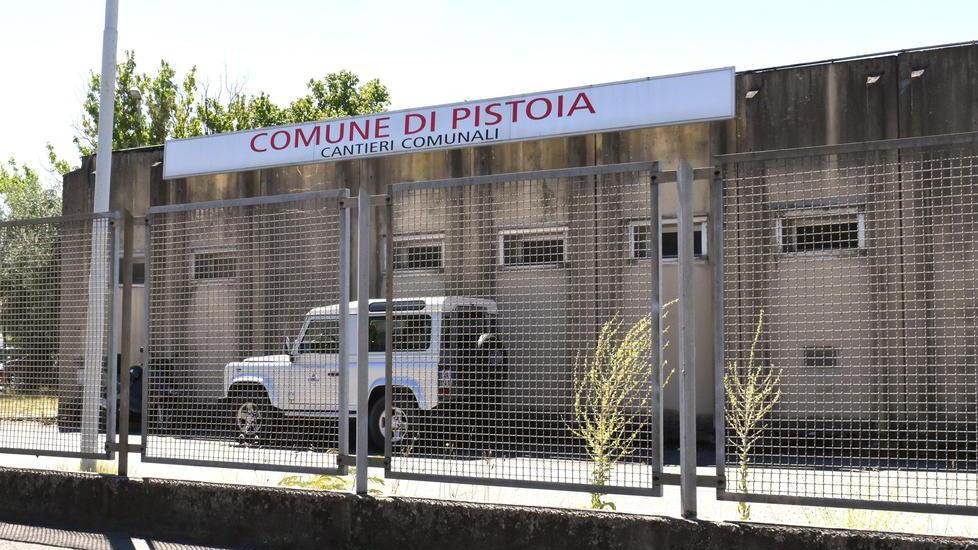 i Cantieri comunali di via Dino Buzzati, a Sant’Agostino