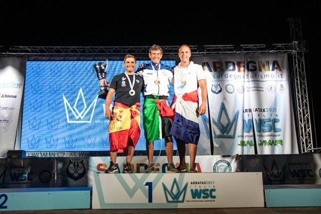 L'Italia trionfa ai mondiali di pesca in apnea ad Arbatax 