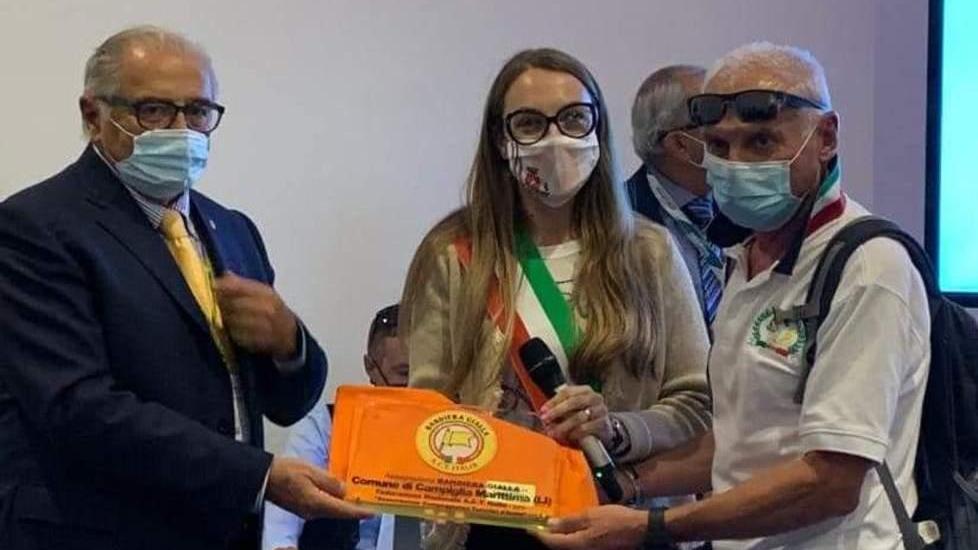 Comune modello per i camperisti, ecco la bandiera gialla