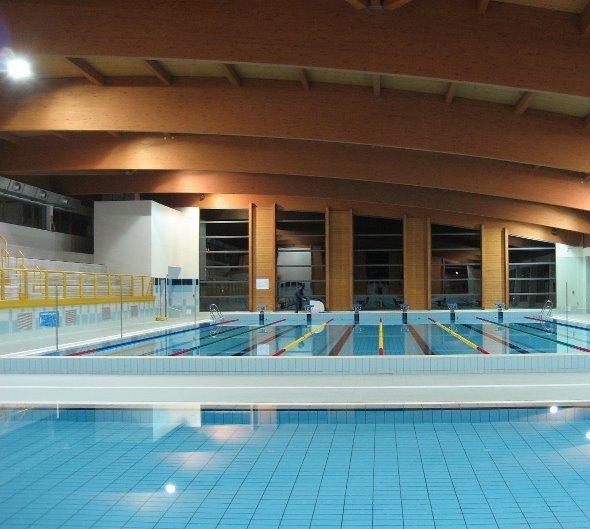 Gli assessori: «Spazi in piscina in base alle norme anti-Covid»