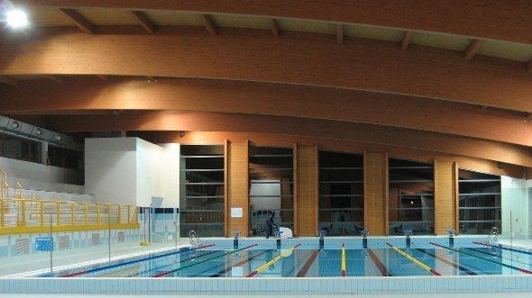 Gli assessori: «Spazi in piscina in base alle norme anti-Covid»