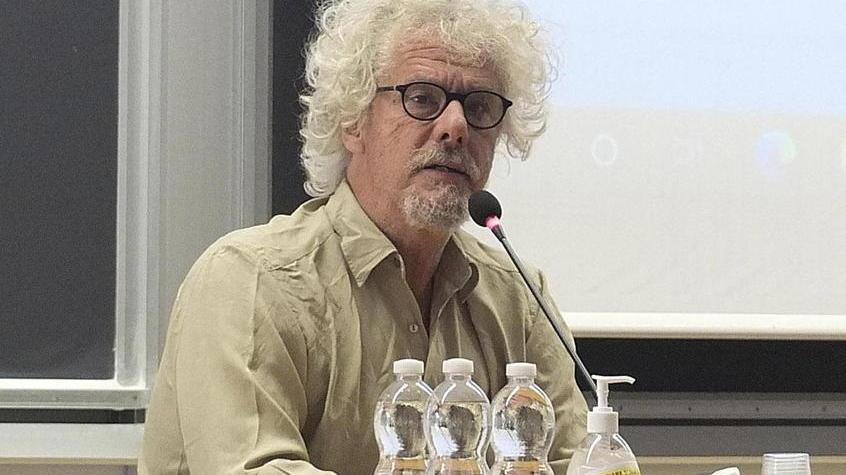 «Datemi una laurea anche fake», lo show di Paolo Migone alla facoltà di Scienze Agrarie