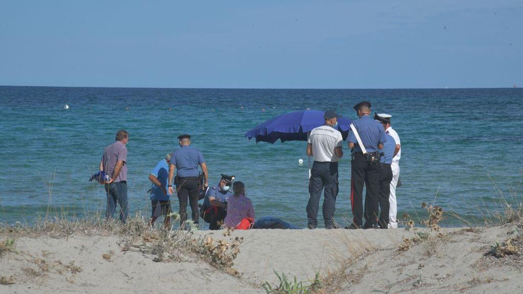 La tragedia nella spiaggia di La Plaia a Pittulongu (foto Vanna Sanna)